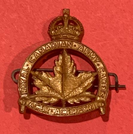 WW2 Royal Canadian Army Cadets Cap Badge in Plastic 