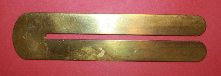 WW2 Canadian Button Stick - C Broad Arrow