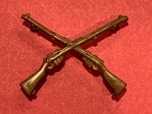 WW1 Canadian Marksman Crossed Rifles Skill at Arms Badge